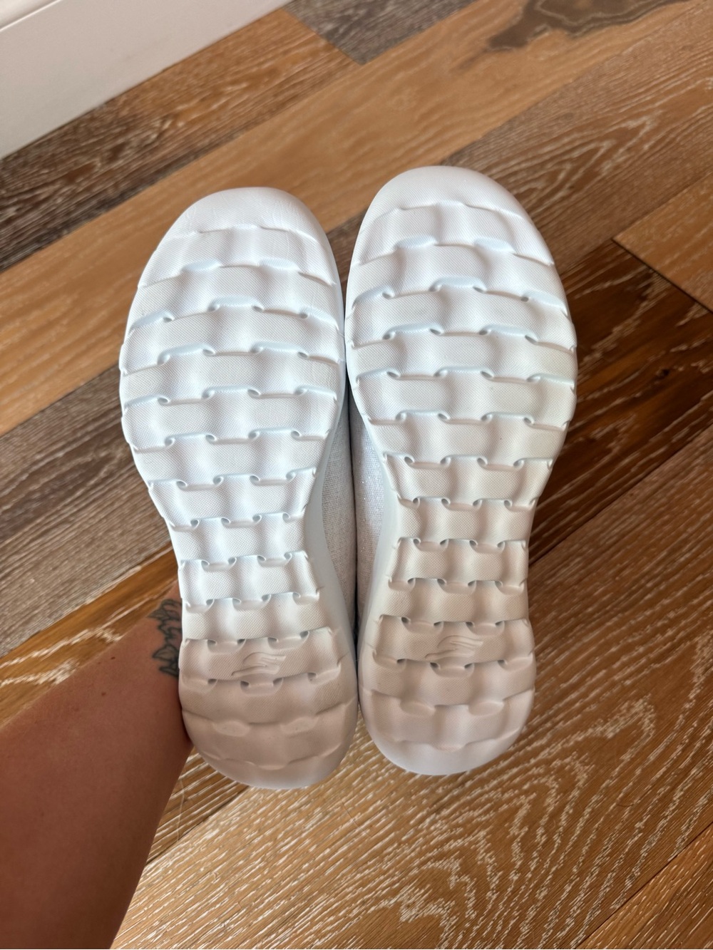 Skechers Women's GO WALK Joy slip-in sneakers in a white or silver color size 9 - Picture 7 of 11